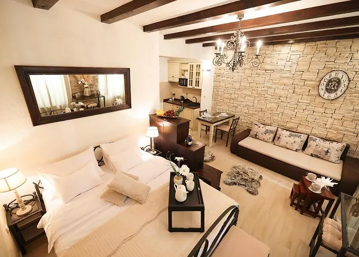 Luxury Center Angels Rm Apartman